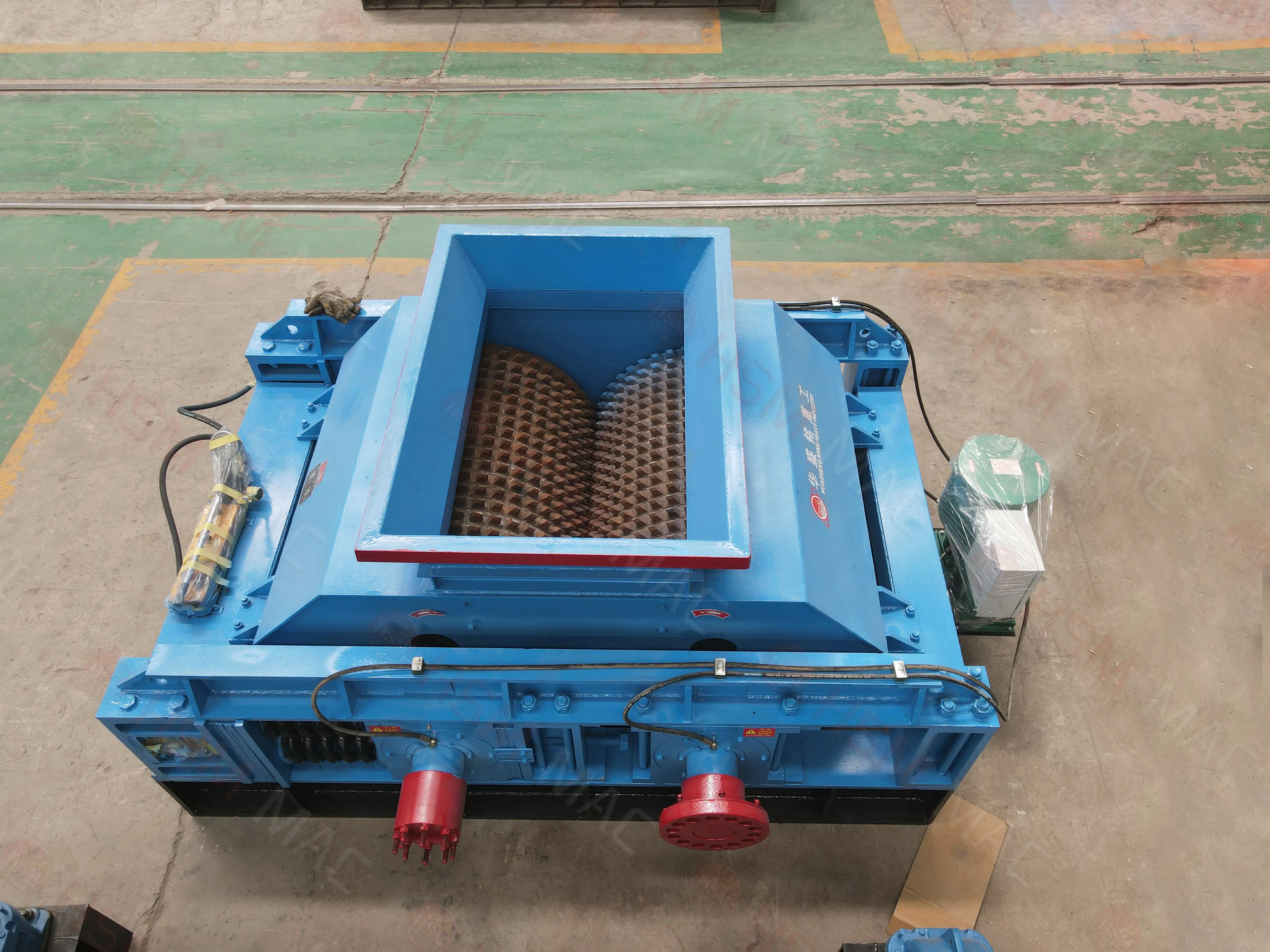 齒輥機是對以齒輥為核心工作部件的破碎設(shè)備的統(tǒng)稱